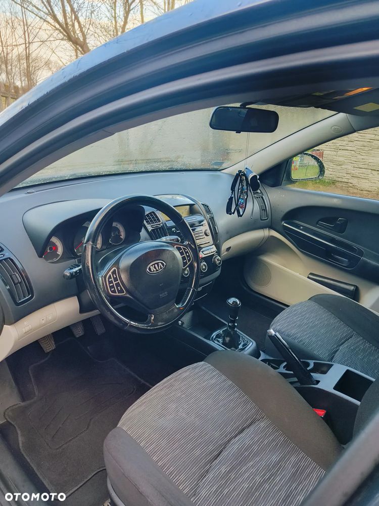 Kia Ceed 1.4 Comfort - 13