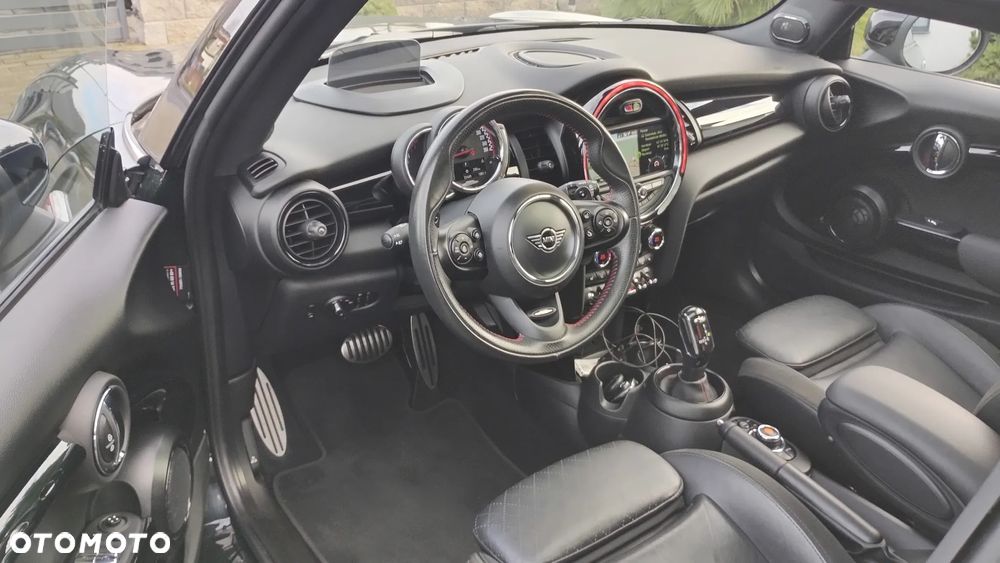 MINI John Cooper Works - 11