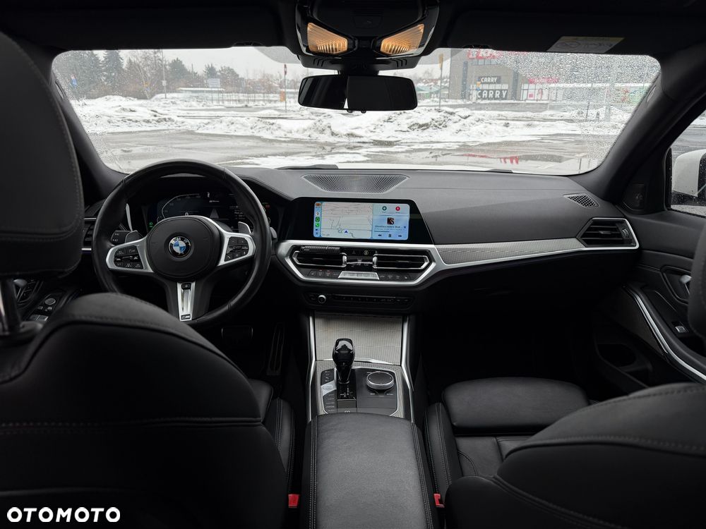 BMW Seria 3 330e M Sport sport - 12
