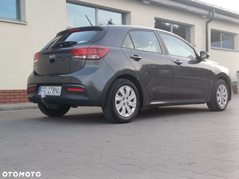 Kia Rio 1.2 Business Line - 11