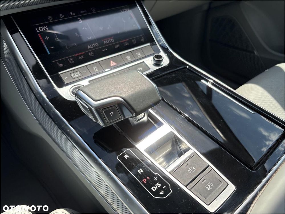 Audi Q7 55 TFSI mHEV Quattro S Line Tiptr - 16