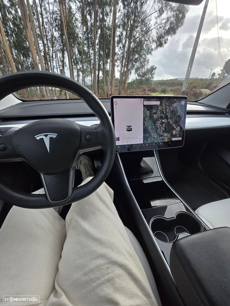 Tesla Model 3 Standard Range Plus RWD - 3