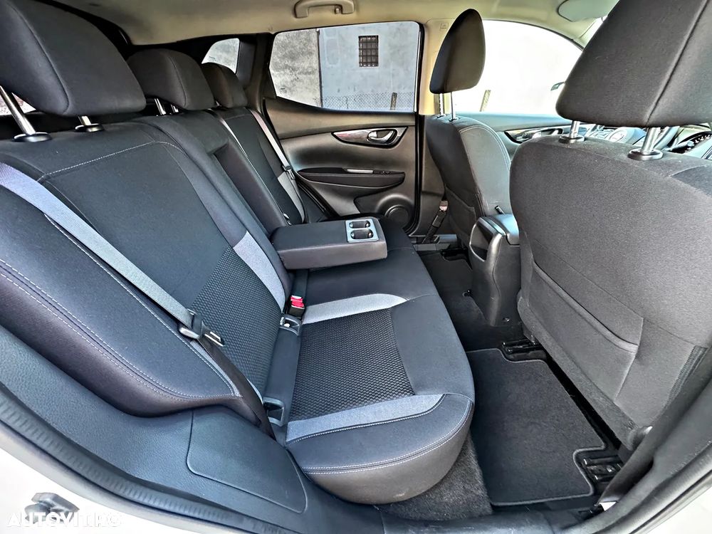 Nissan Qashqai 1.3 DIG-T SHIRO - 8