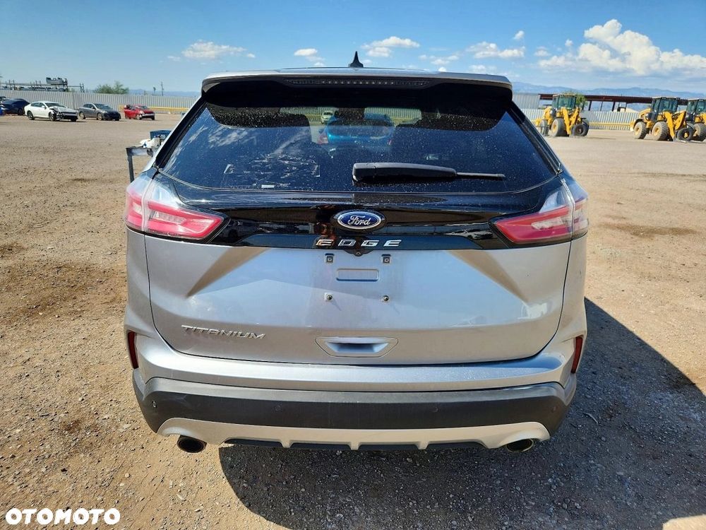 Ford Edge - 4