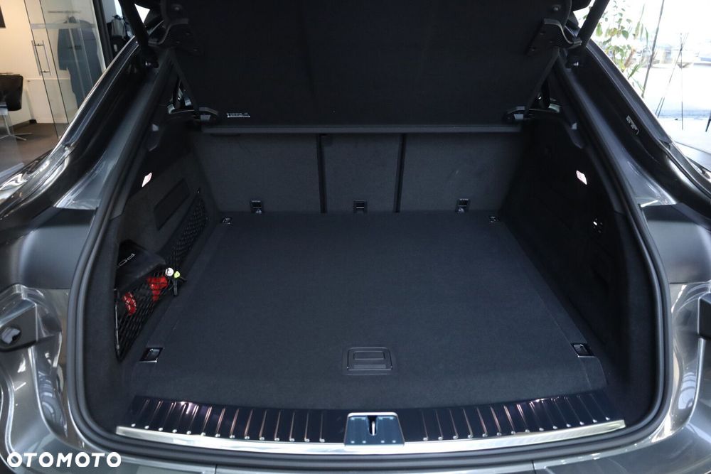 Porsche Cayenne - 26
