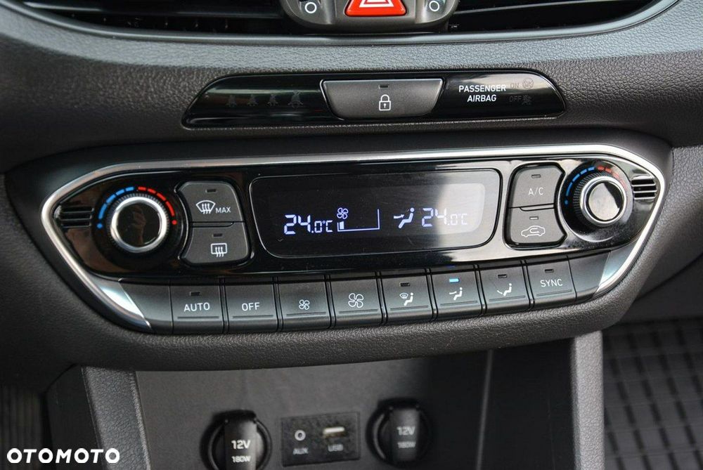 Hyundai i30 1.4 YES - 24