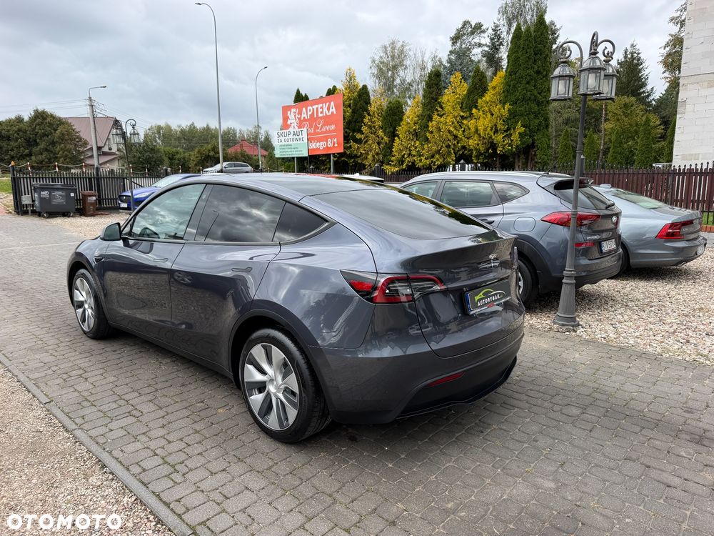 Tesla Model Y RWD - 37