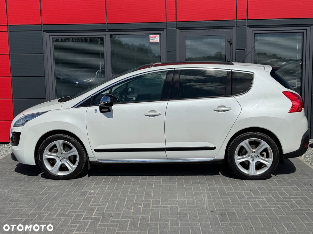 Peugeot 3008 Hybrid4 - 4