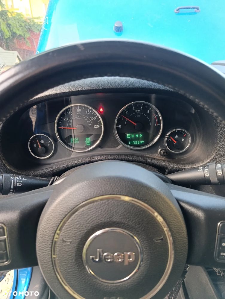 Jeep Wrangler - 8