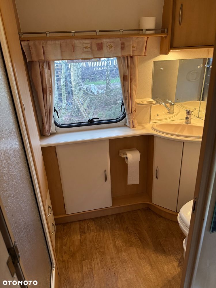 Coachman Amara - 12