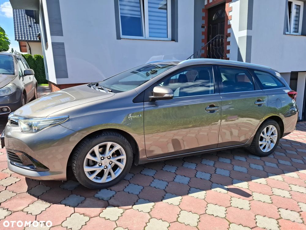 Toyota Auris - 11