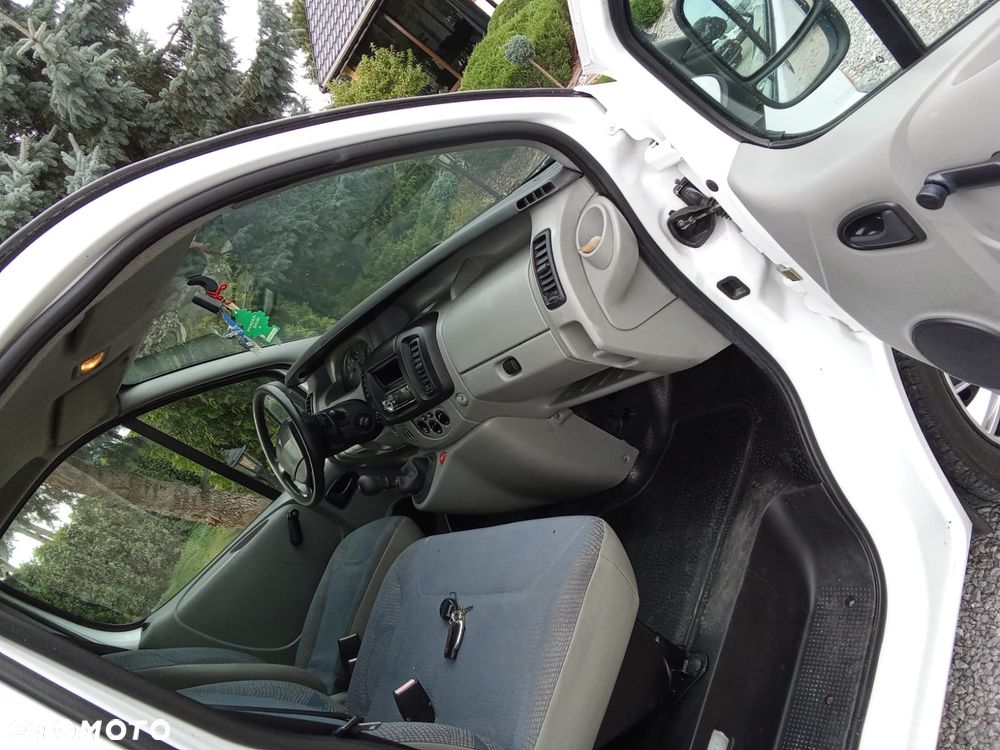 Renault Trafic - 10