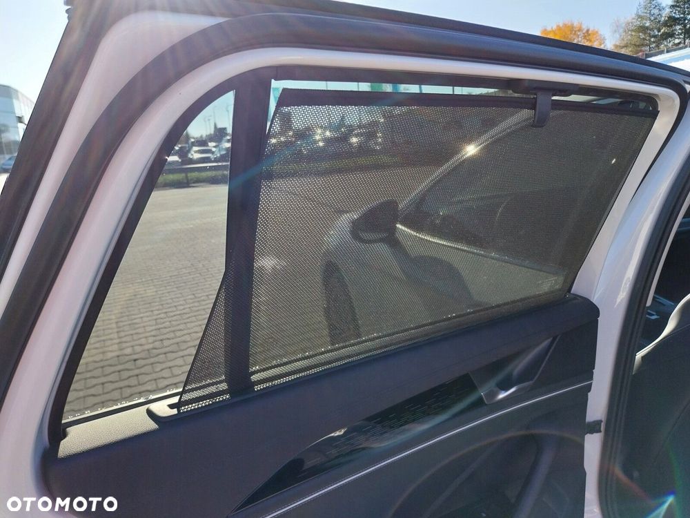 Volkswagen Passat - 13