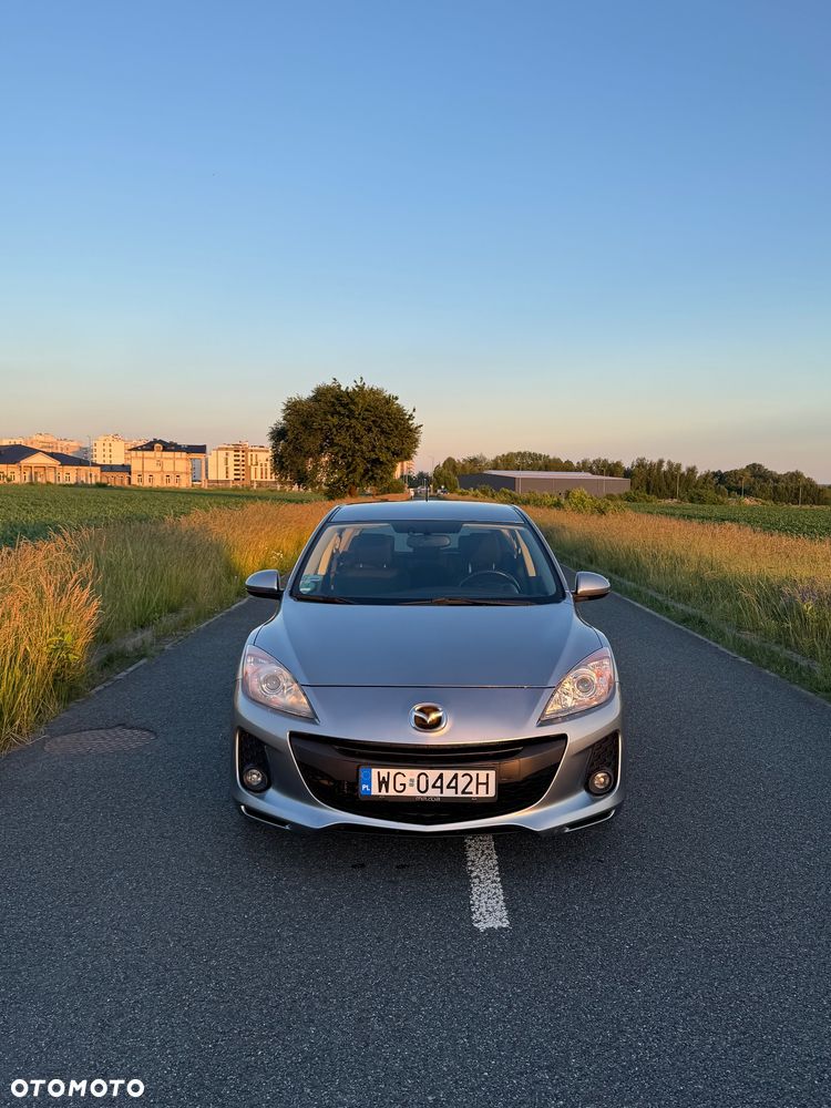 Mazda 3 1.6 Exclusive + - 4