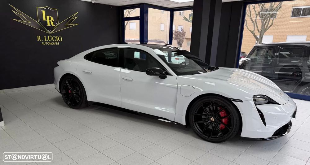 Porsche Taycan 4S - 3
