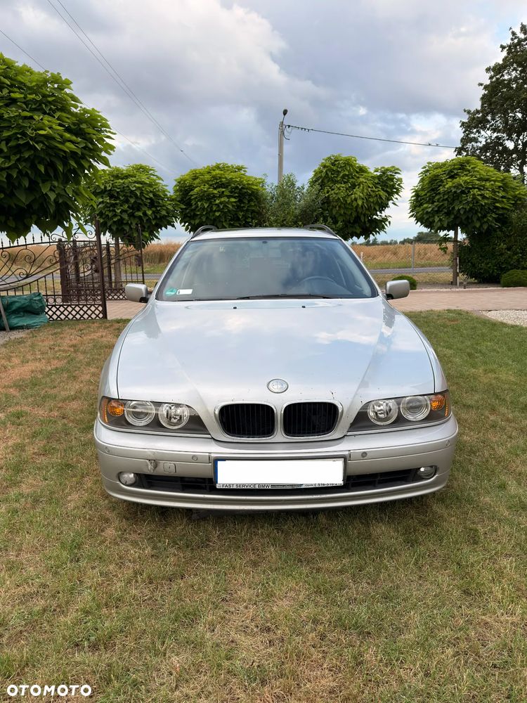 BMW Seria 5 525d - 5