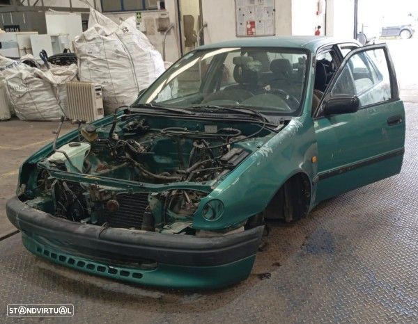 Para Peças Toyota Corolla (_E11_) - 2