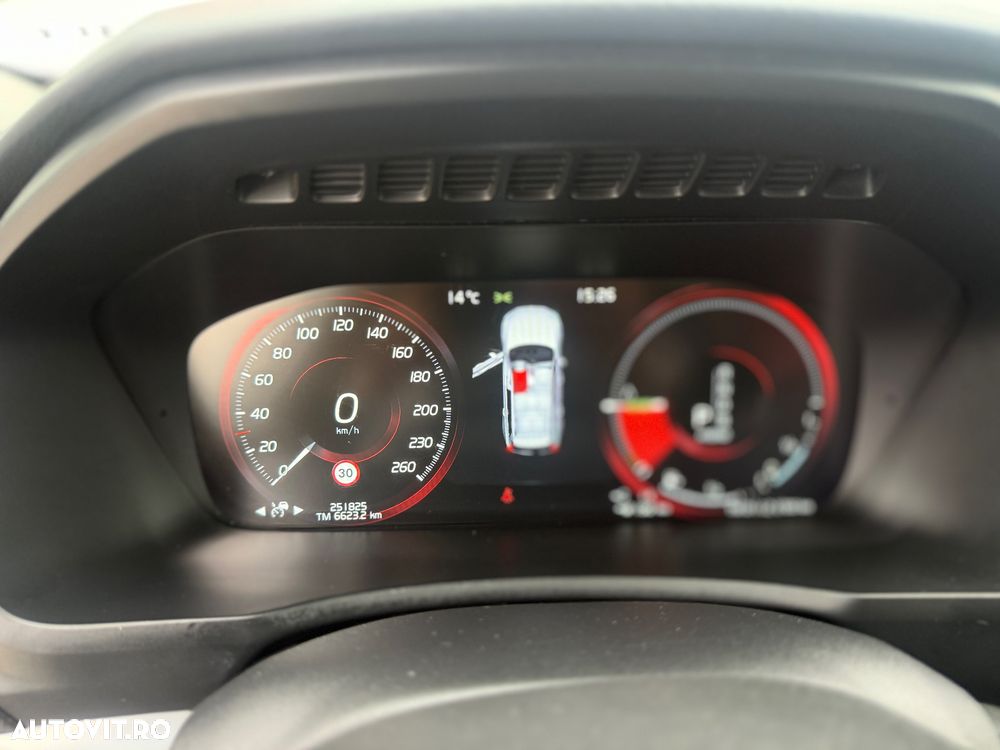 Volvo XC 90 T6 AWD Geartronic Momentum - 18