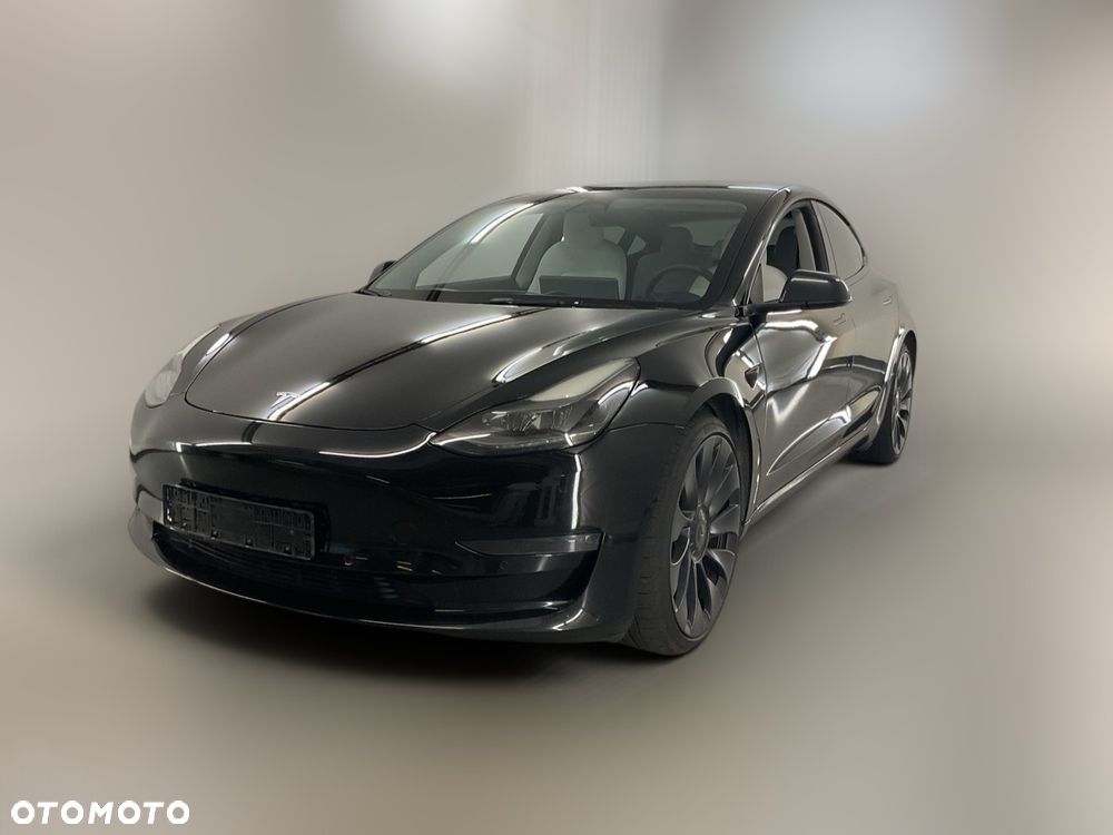 Tesla Model 3 - 3