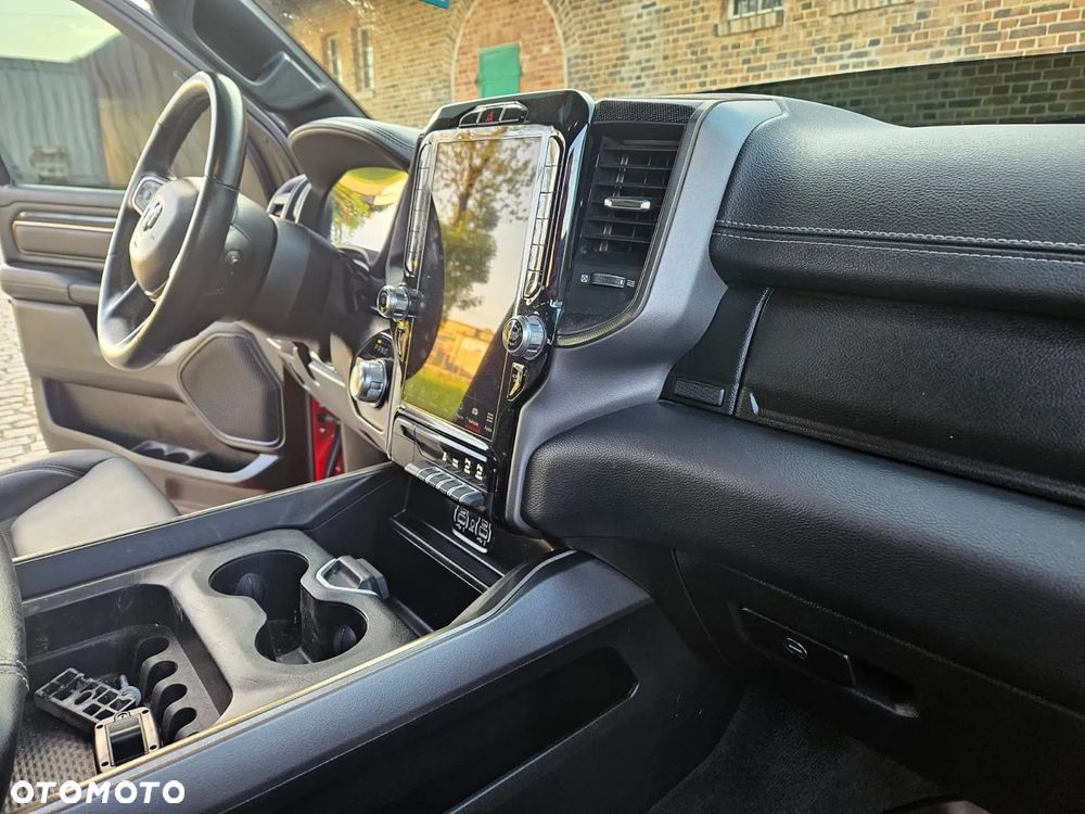 RAM 1500 Crew Cab Sport - 35