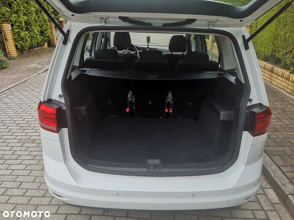 Volkswagen Touran 1.6 TDI SCR (BlueMotion Technology) Comfortline - 16