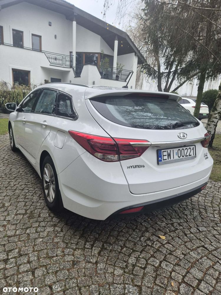 Hyundai i40 1.7 CRDi Comfort DCT - 3