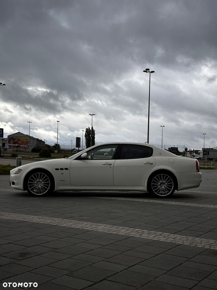 Maserati Quattroporte S - 2