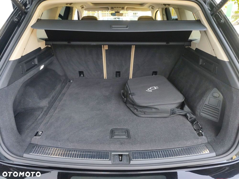 Volkswagen Touareg 3.0 V6 TFSI Plug-In Hybrid 4Mot Atmosphere - 32