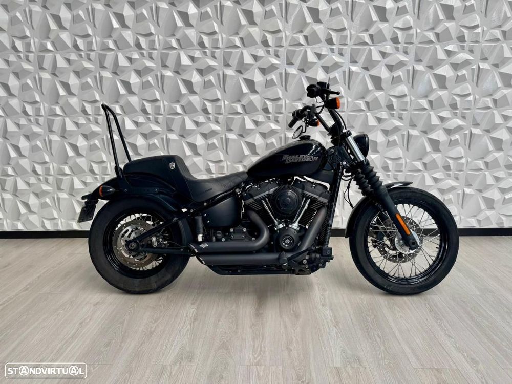 Harley-Davidson Softail FXBB Street Bob - 1