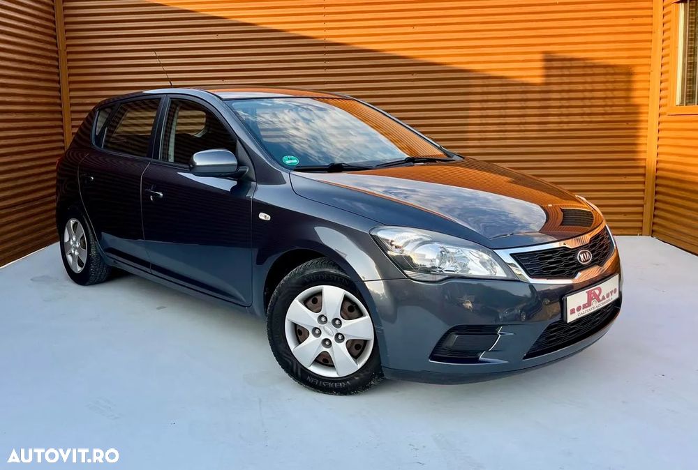Kia Ceed 1.4 CVVT Attract - 2