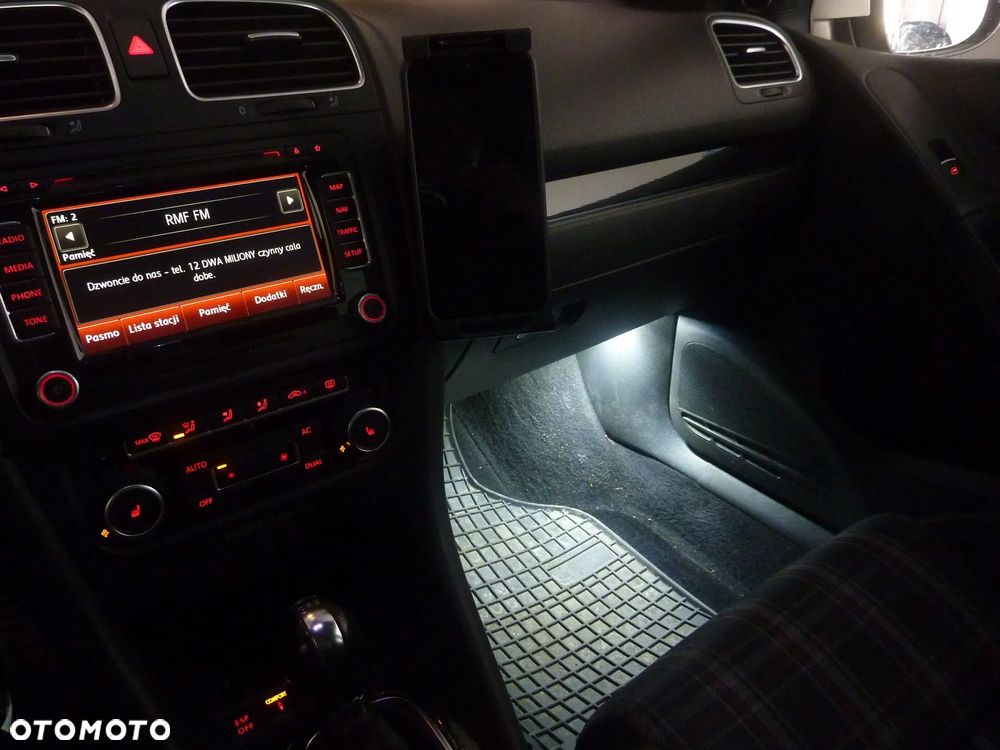 Volkswagen Golf 2.0 GTI DSG - 23