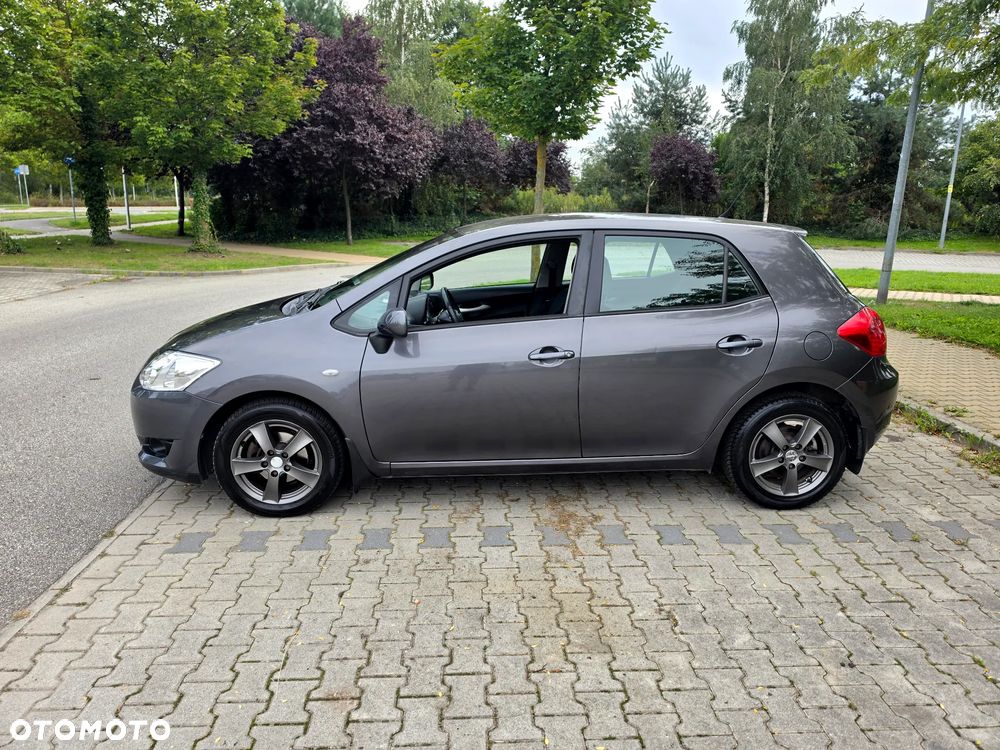 Toyota Auris 1.6 VVT-i Executive - 12
