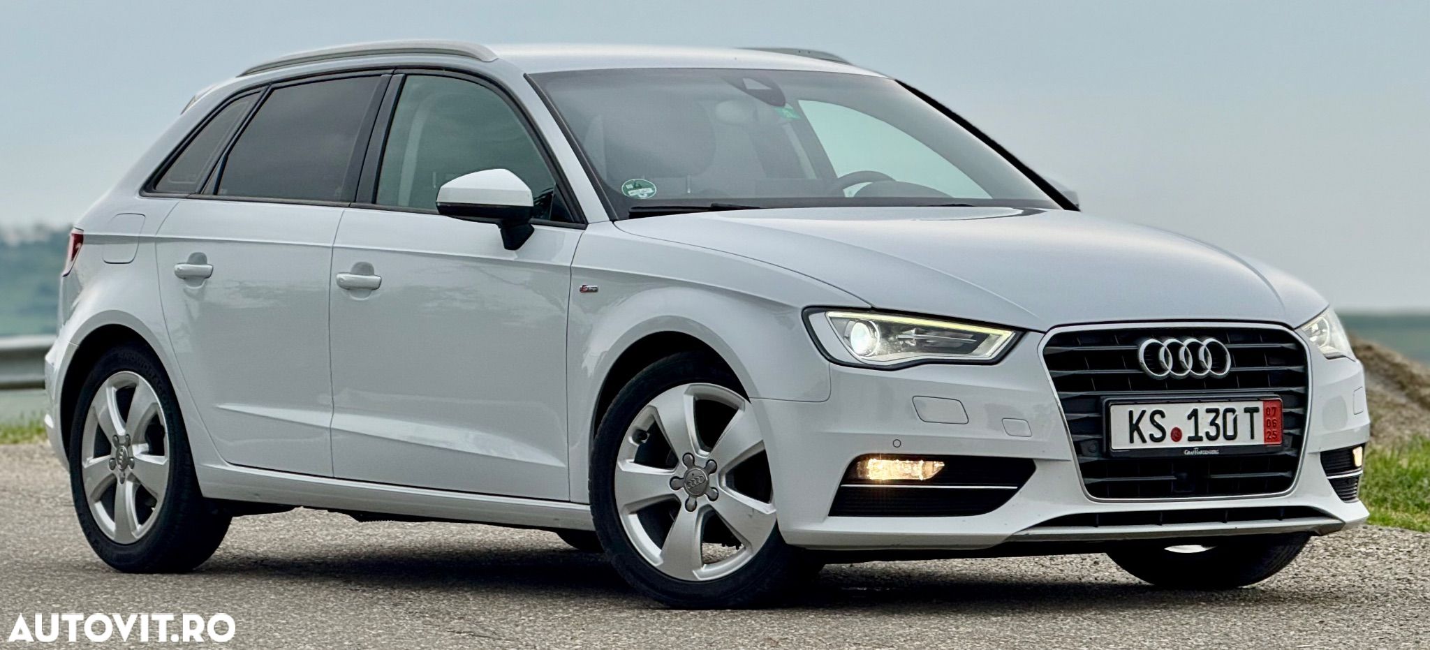 Audi A3 2.0 TDI Stronic Ambiente - 1