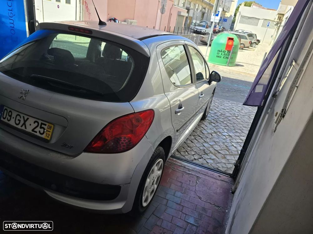 Peugeot 207 1.4 16V Active - 6