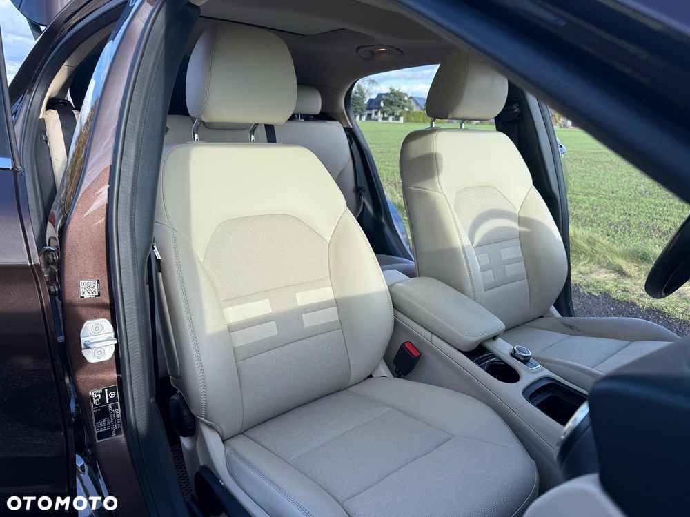 Mercedes-Benz GLA 250 4-Matic - 6