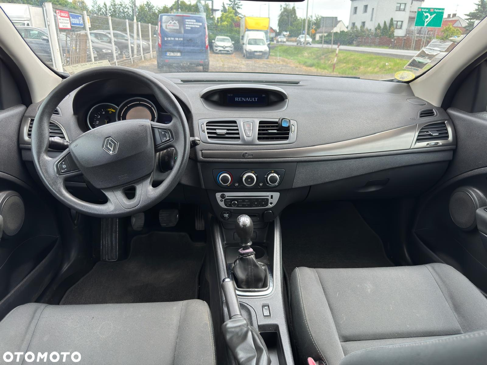Renault Megane 1.5 Blue dCi Life - 11