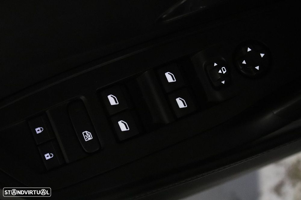 Peugeot 308 1.2 PureTech Allure Pack EAT8 - 19