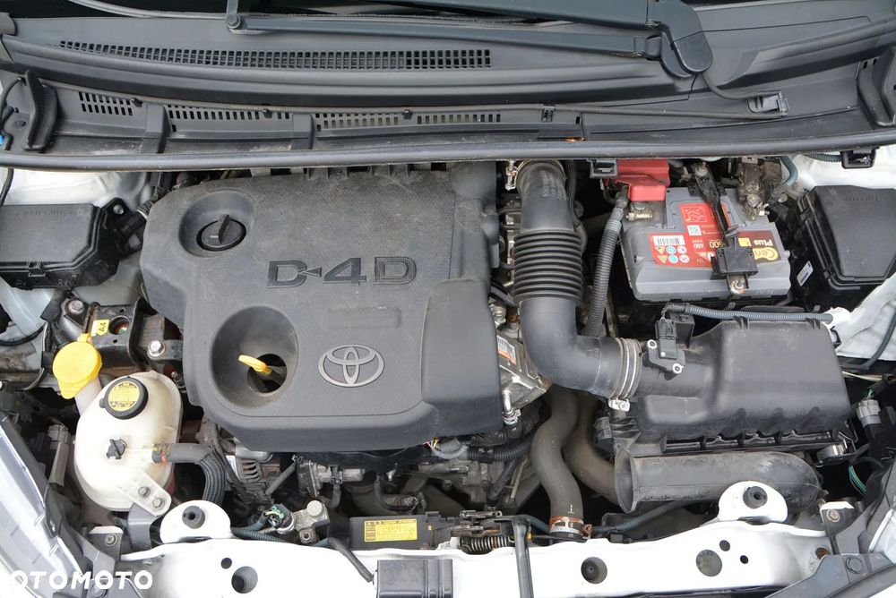 Toyota Yaris - 32