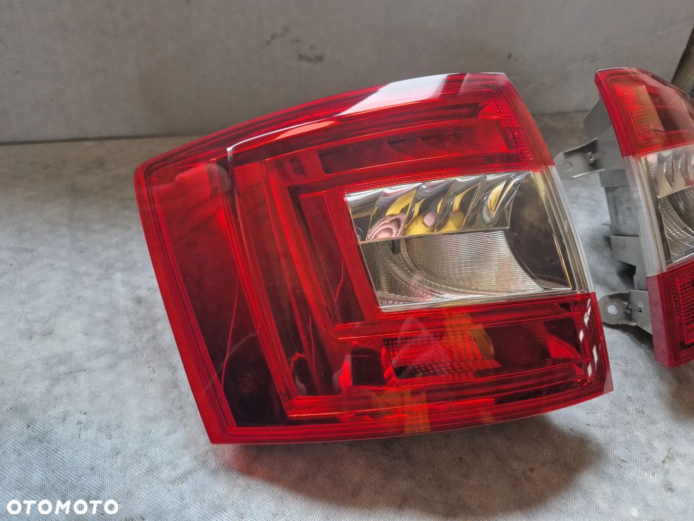 Skoda Octavia 3 5E9 Kombi Lift Lampy Tył L + P LED - 2