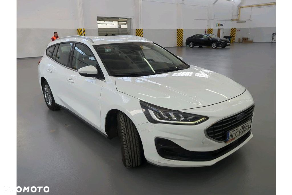 Ford Focus 1.0 EcoBoost Titanium - 4