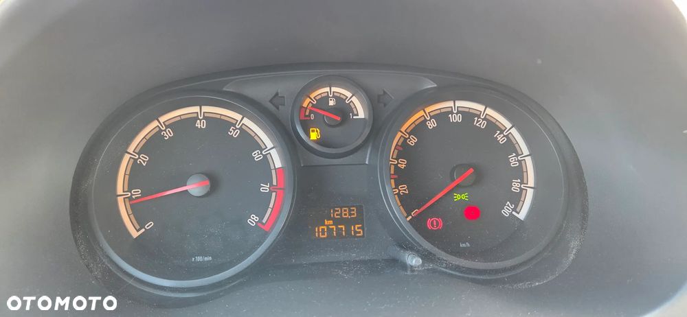 Opel Corsa 1.2 16V Cosmo - 6