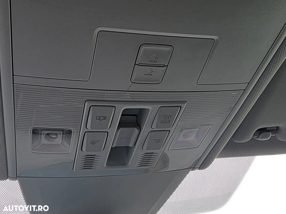 Volkswagen Golf - 23
