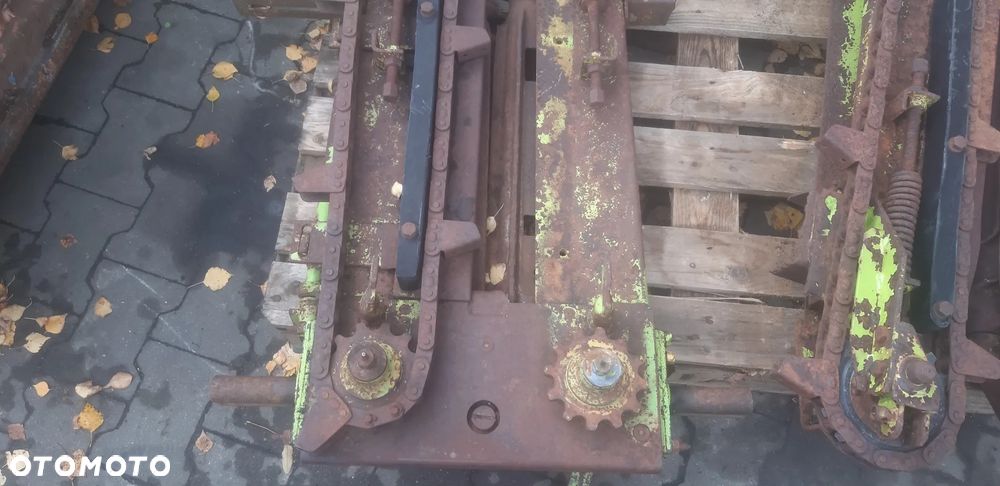 Przystawka do kukurydzy heder na ziarno Claas 8-75 Części Parts - 4