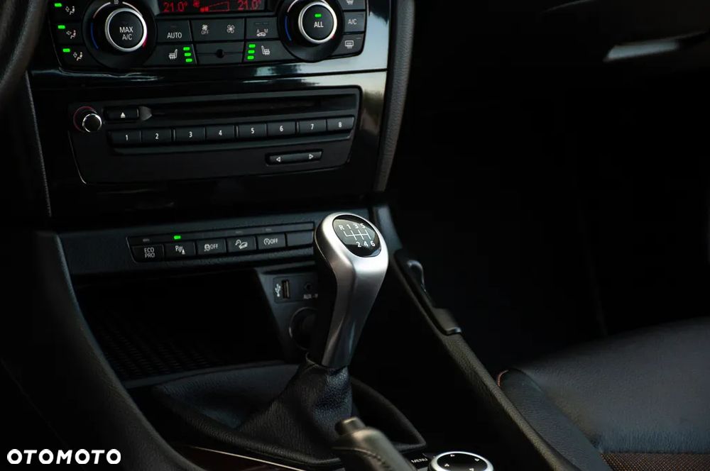 BMW X1 sDrive18d - 34