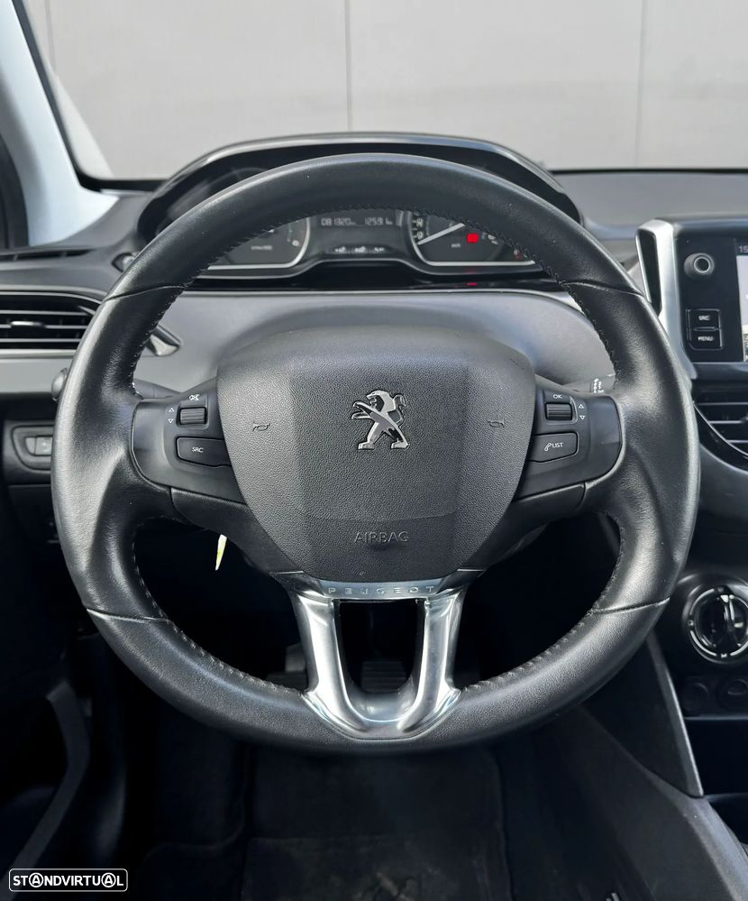 Peugeot 208 1.5 BlueHDi Signature - 4