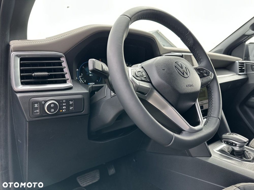 Volkswagen Amarok - 21