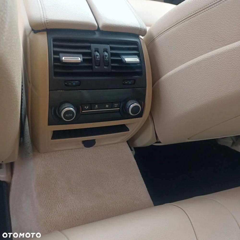 BMW Seria 5 530d Sport-Aut Luxury Line - 21