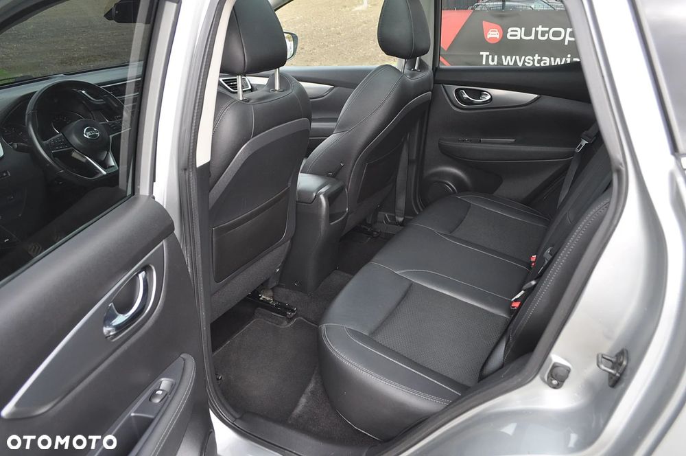 Nissan Qashqai 1.3 DIG-T N-Connecta EU6d - 14