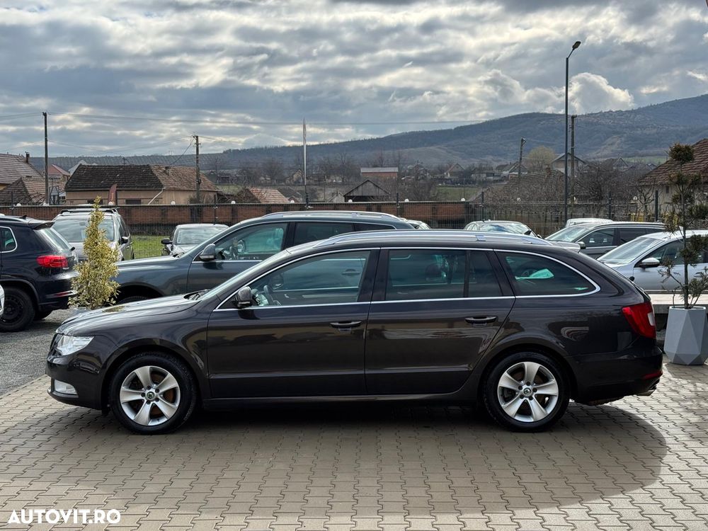 Skoda Superb 2.0 TDI FAMILY - 5