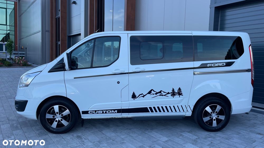 Ford Tourneo Custom - 18